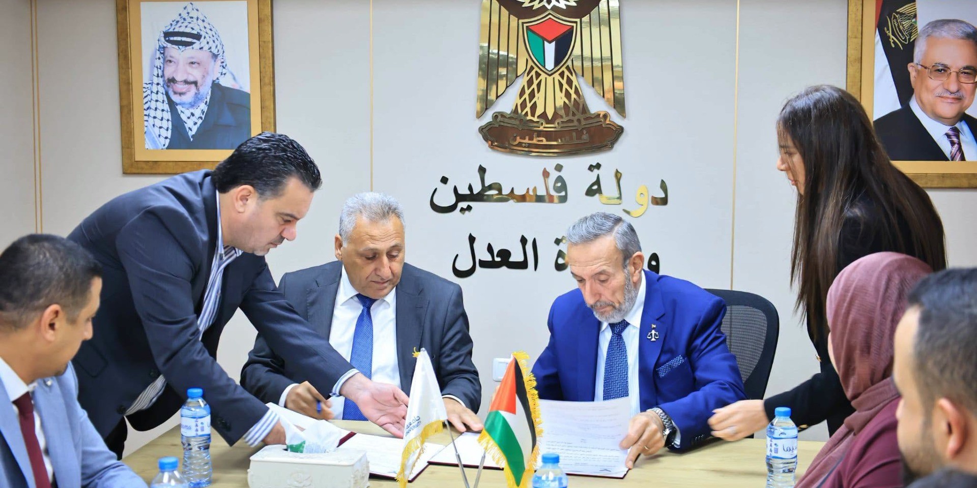وزارة العدل وجامعة الاستقلال توقعان مذكرة تفاهم للتعاون المشترك في مجال العيادة القانونية